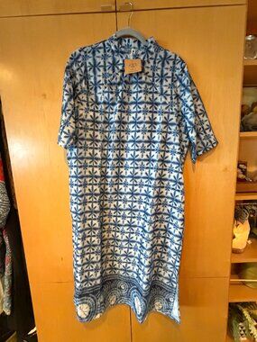 Buddha Stones Summer Blue Floral Stripes Circular Shape Stand Collar Design